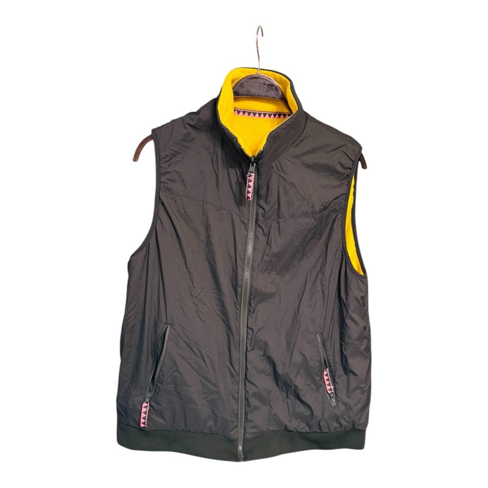 Stoic Puffer Reversible Vest with pockets. Size Large